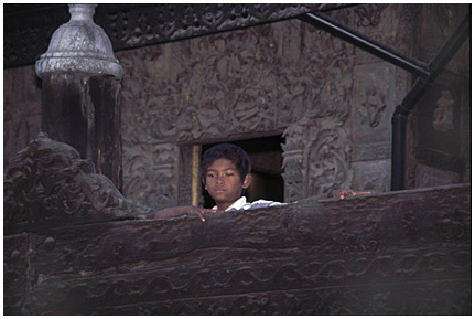 Junge_in_Mandalay_1_i.jpg - Junge in Mandalay