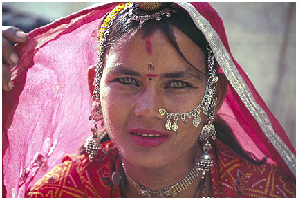 Jaisalmer_2A_i.jpg - Junge Marktfrau in Jaisalmer