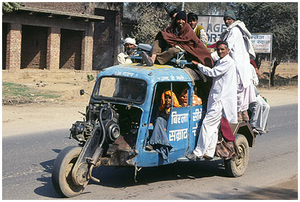 Mandawa-Delhi_1_i.jpg - "Hab' mein Wagen voll beladen"