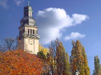 Christuskirche im Herbst