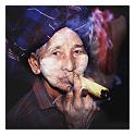 Burma_Alte-Frau-mit-Zigarre