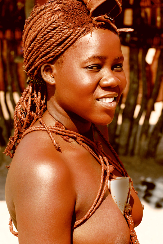 Junge Himba-Frau
